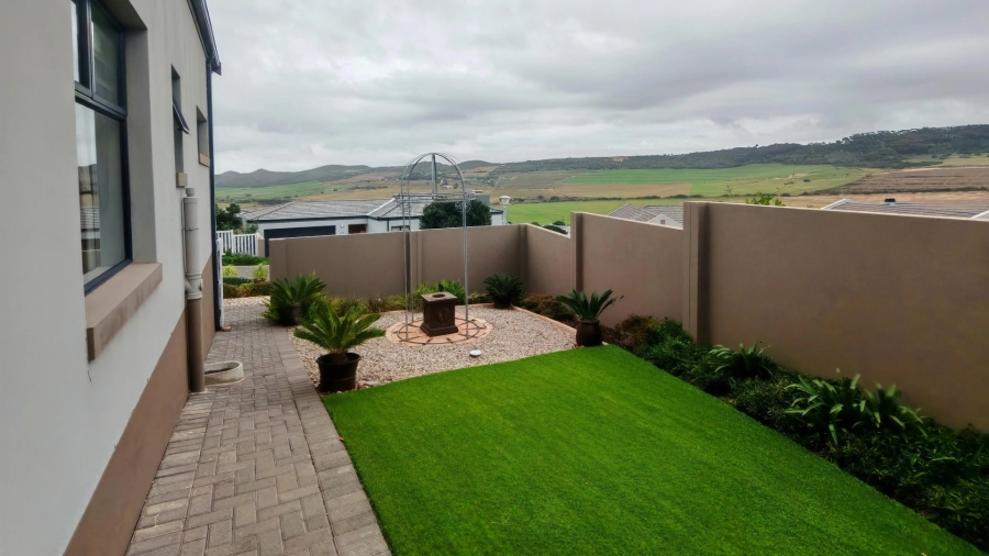 3 Bedroom Property for Sale in Reebok Western Cape